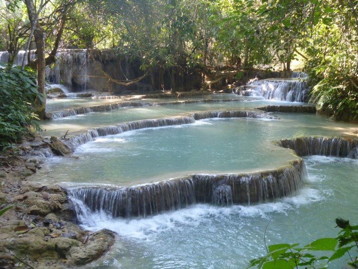 Kuang laos tat backpackerlee dangerous